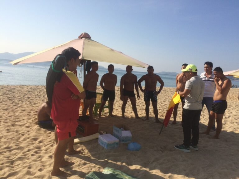 Trao đổi nội dung trình diễn các môn thi